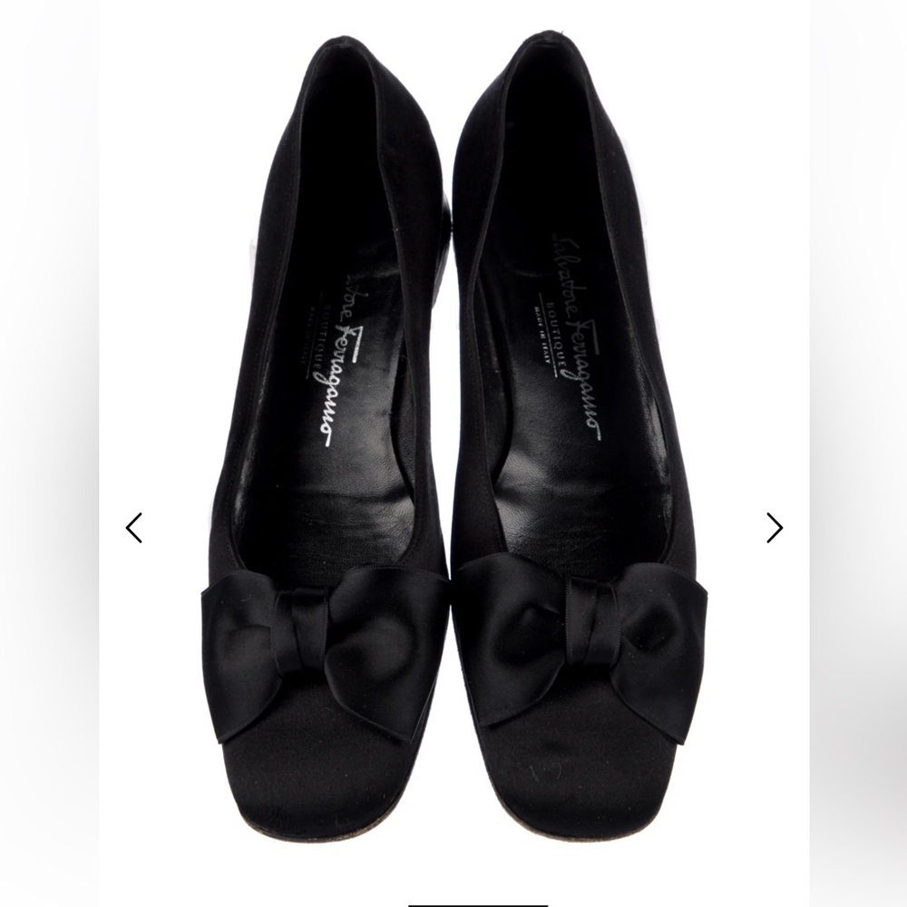 Salvatore Ferragamo Black Flats with Bow - Picture 2 of 8
